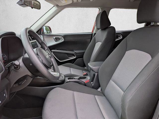 Used 2022 Kia Soul LX w/ Technology Package FWD image 11