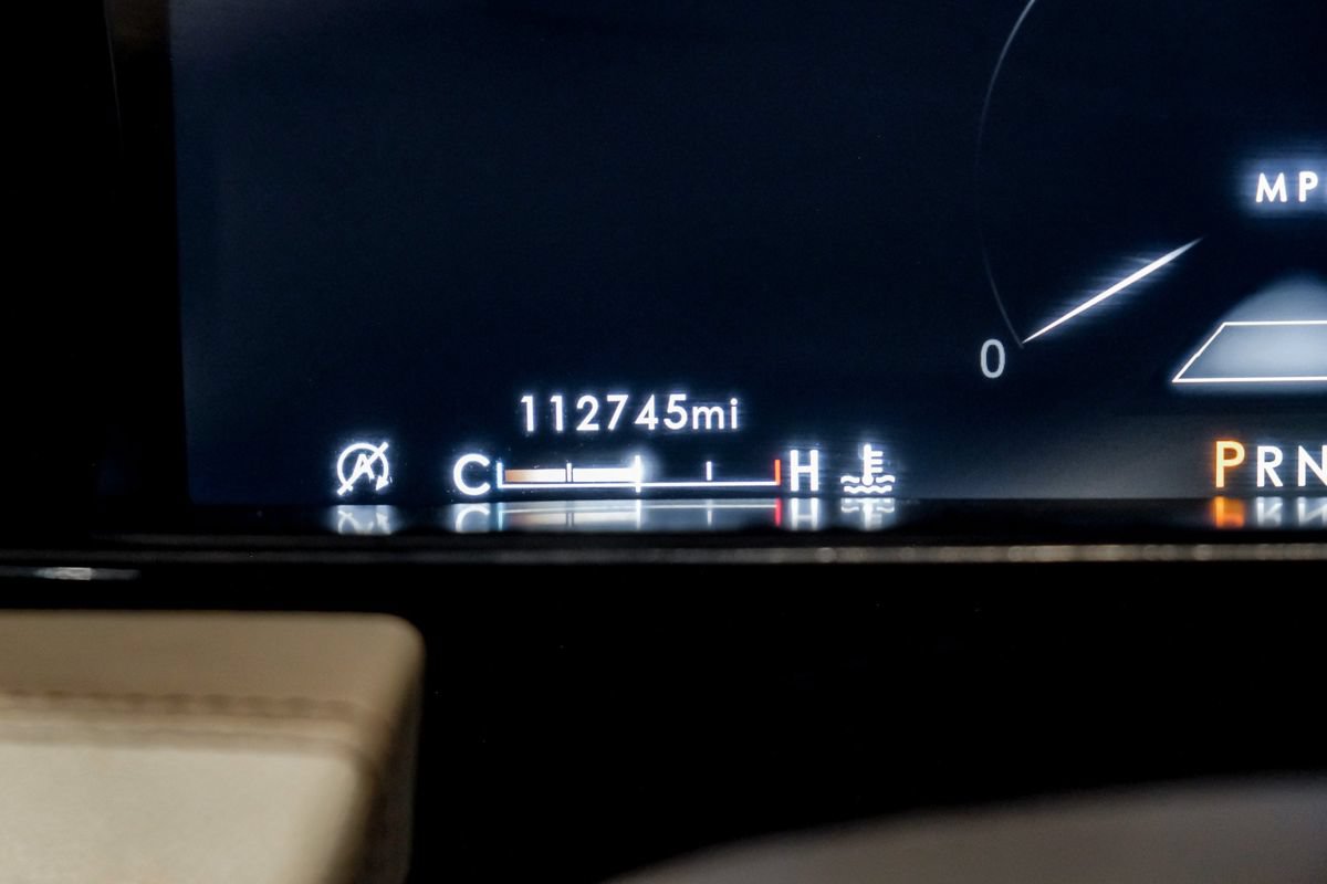 Used 2020 Lincoln Navigator L Reserve w/ Luxury Package RWD image 19