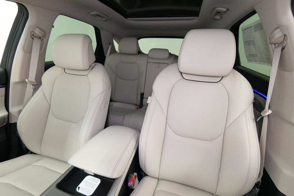 New 2026 Genesis GV70 2.5T Select AWD/4WD image 14