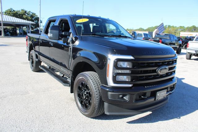 Used 2024 Ford F250 Lariat w/ Black Appearance Package image 16