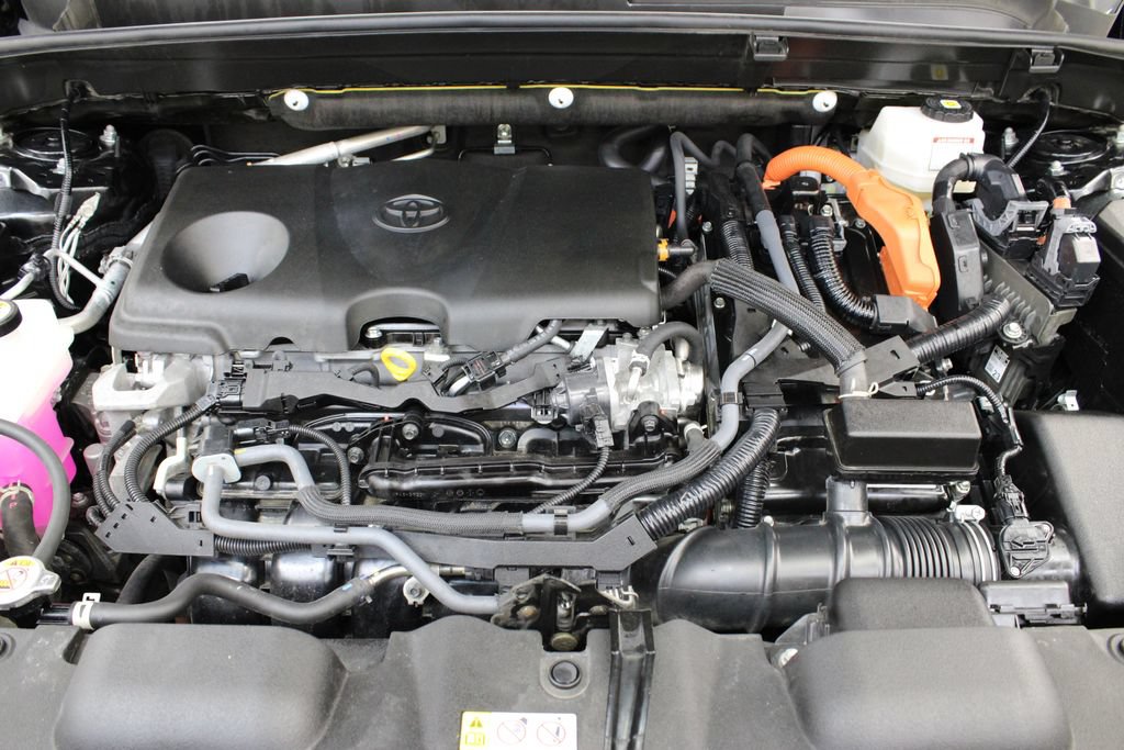 Used 2024 Toyota Venza XLE AWD/4WD image 32