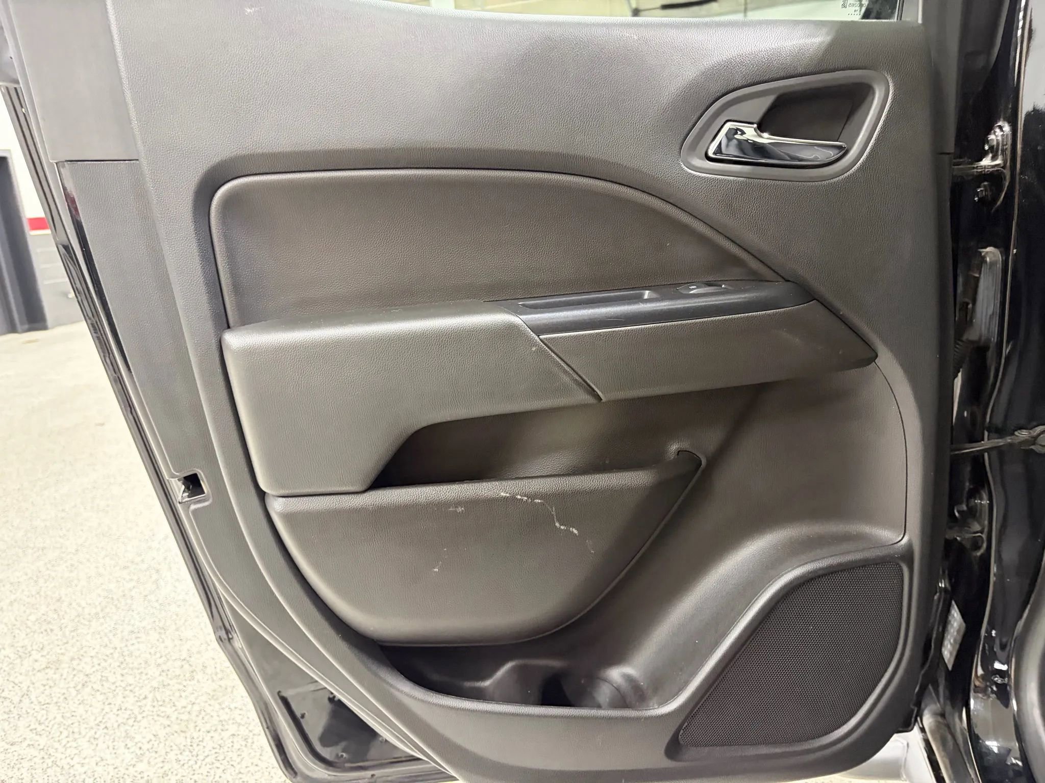 Used 2019 Chevrolet Colorado LT w/ Redline Special Edition image 21