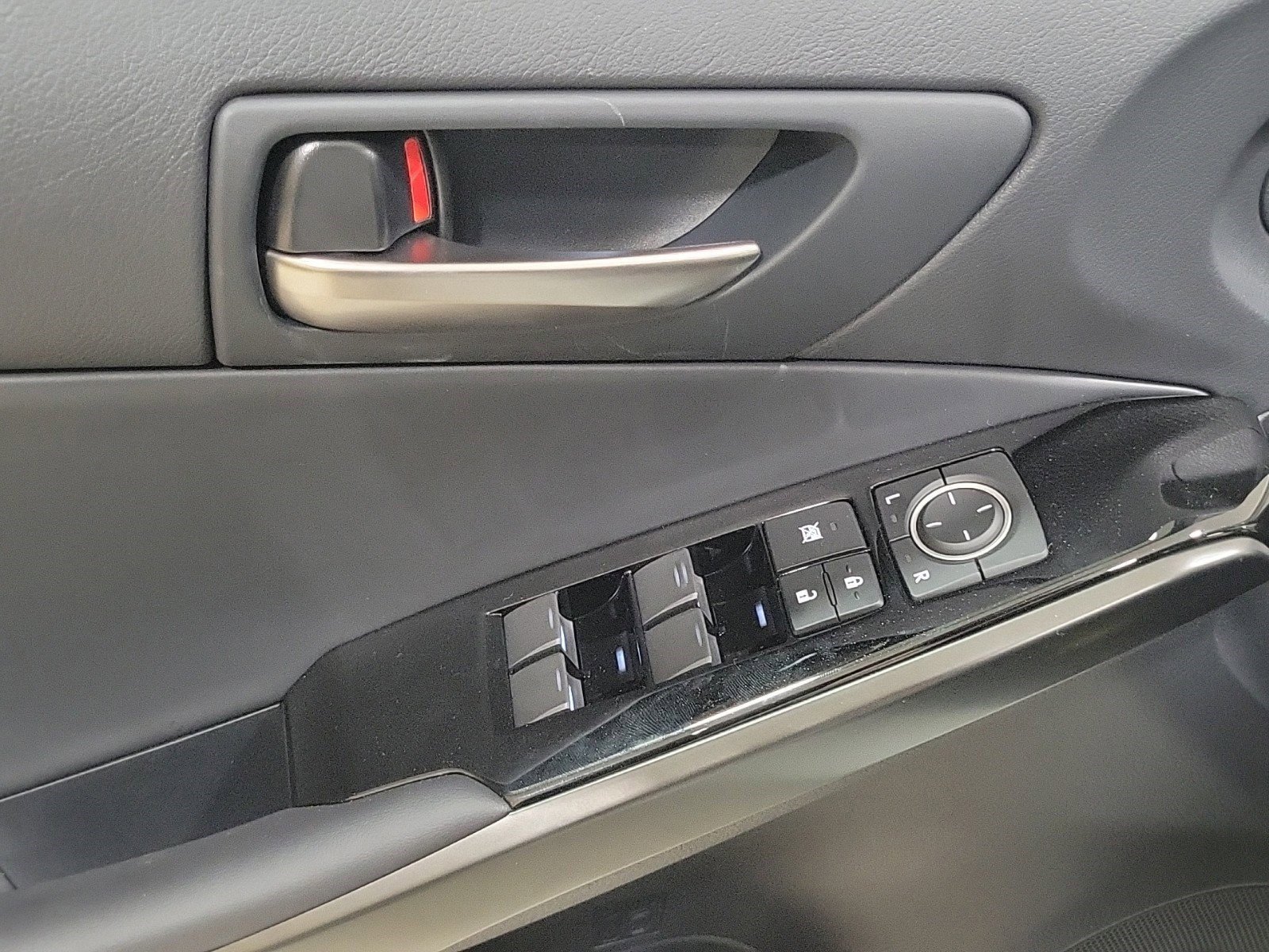 New 2025 Lexus IS 350 F Sport image 11