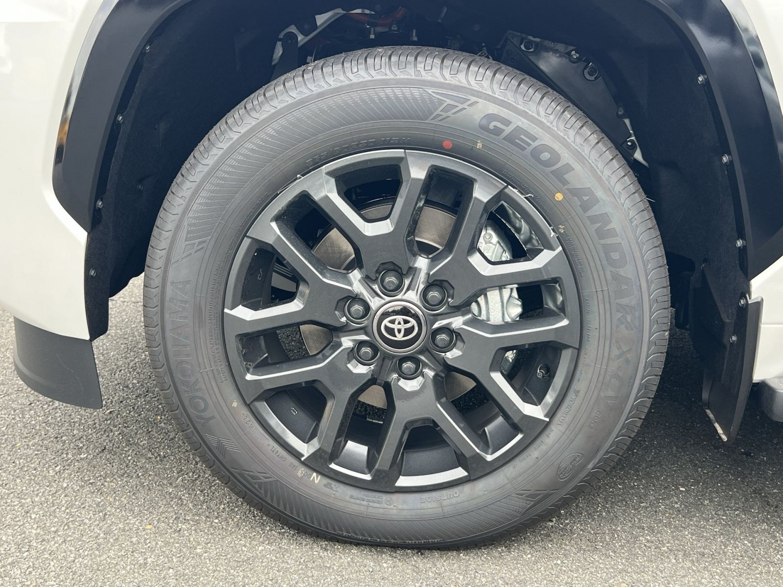 New 2026 Toyota Sequoia Platinum AWD/4WD image 5