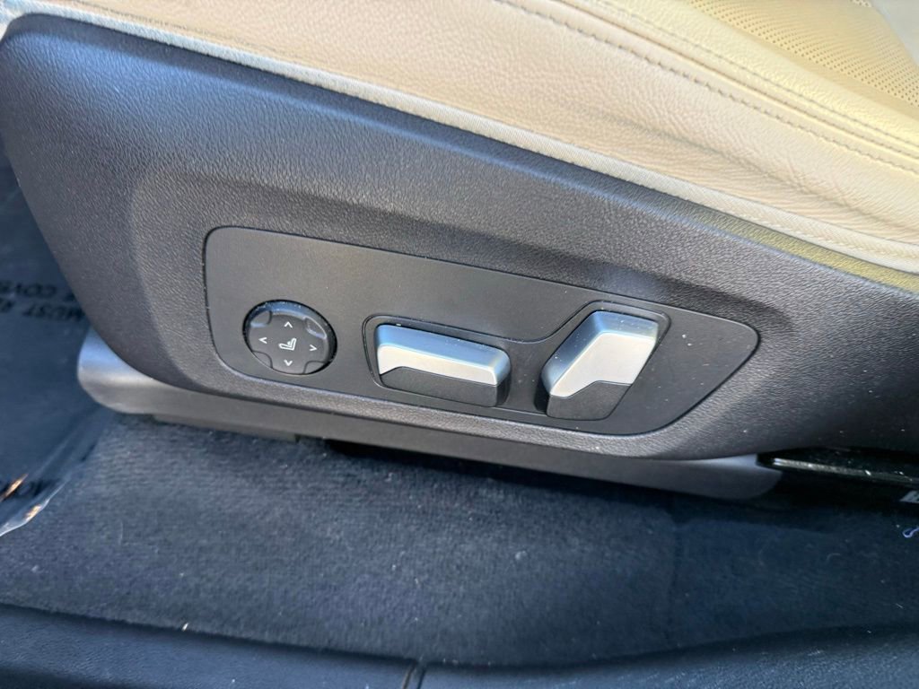 Used 2023 BMW X3 M40i w/ Premium Package image 16