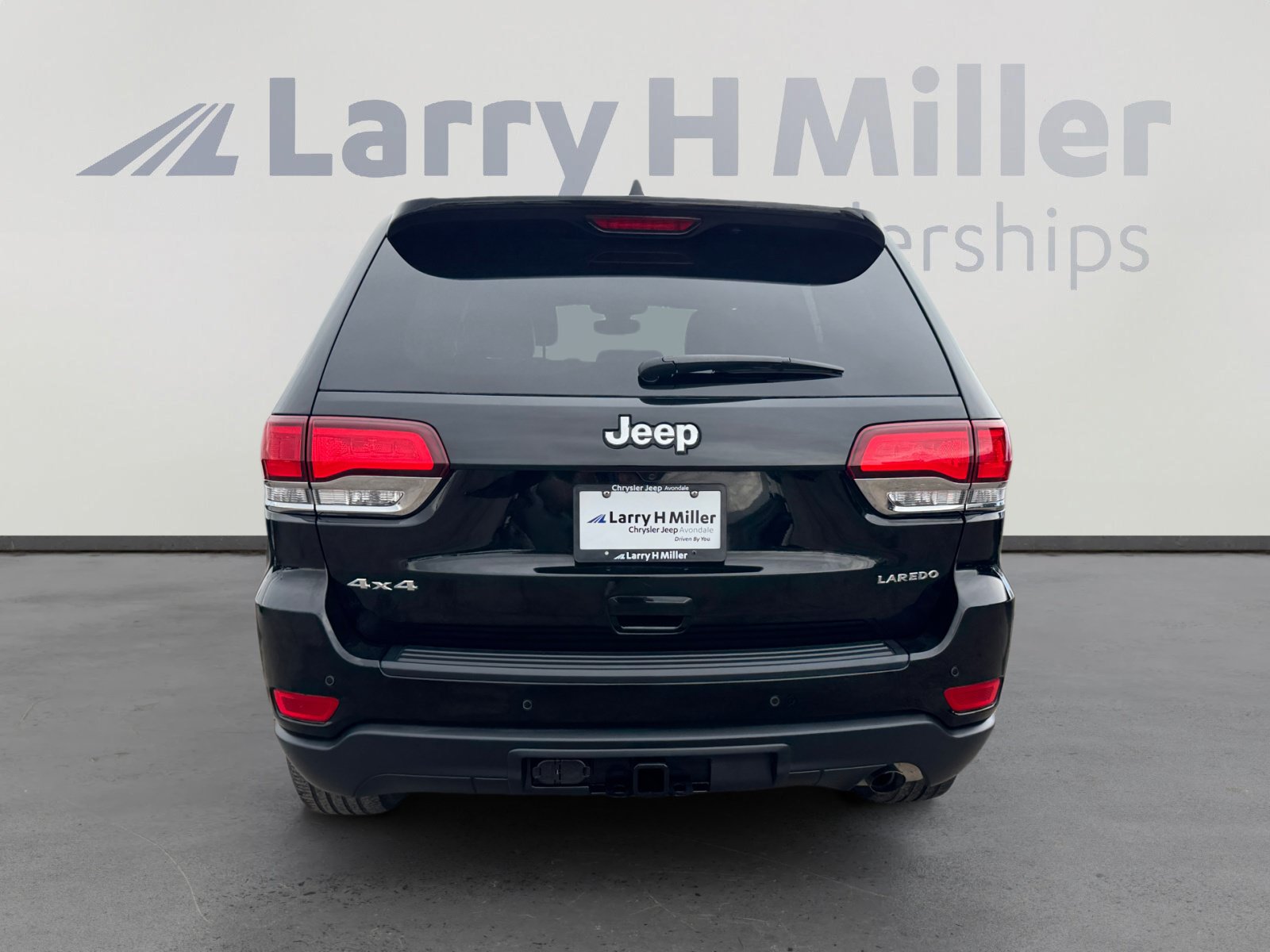 Used 2022 Jeep Grand Cherokee Laredo X AWD/4WD image 4