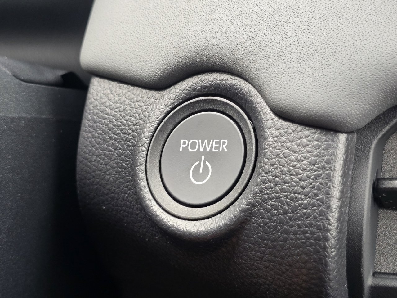 New 2026 Toyota RAV4 XSE AWD/4WD image 32
