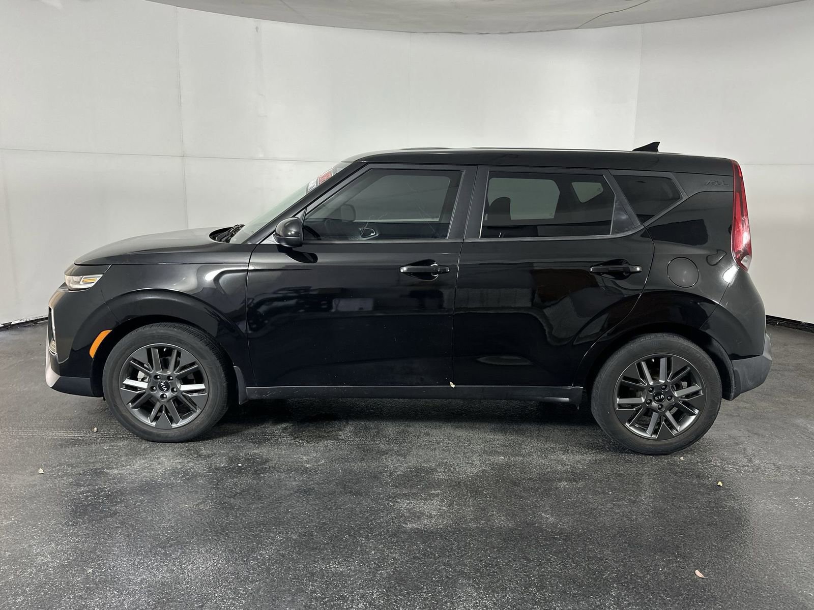 Used 2020 Kia Soul EX FWD image 5