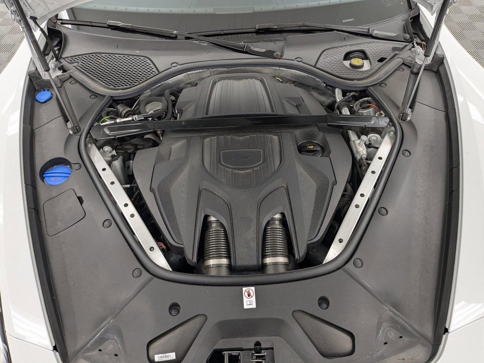 Certified 2024 Porsche Panamera 4 image 25