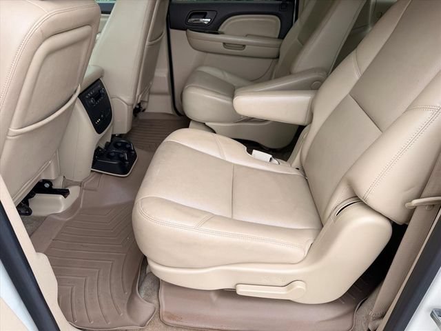 Used 2012 GMC Yukon XL Denali AWD/4WD image 16