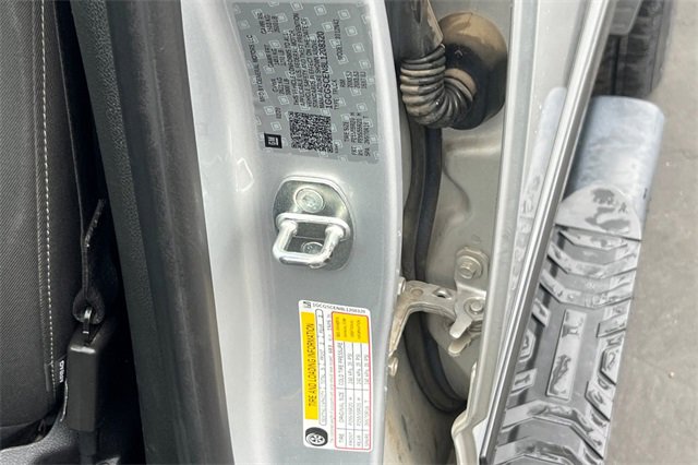 Used 2020 Chevrolet Colorado LT w/ Colorado RST Special Edition image 37