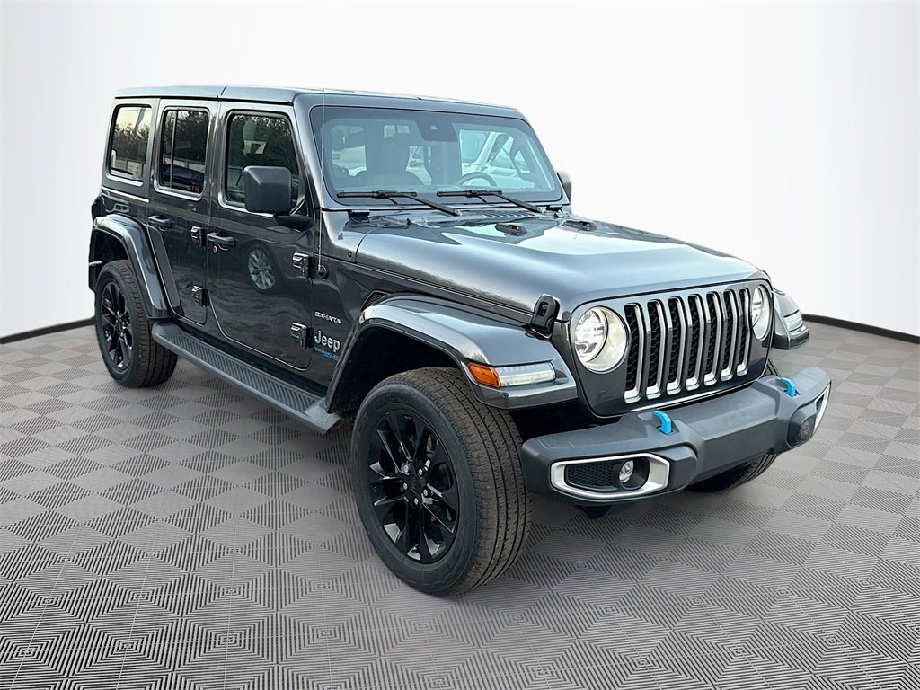 Used 2022 Jeep Wrangler Unlimited Sahara w/ Safety Group image 4