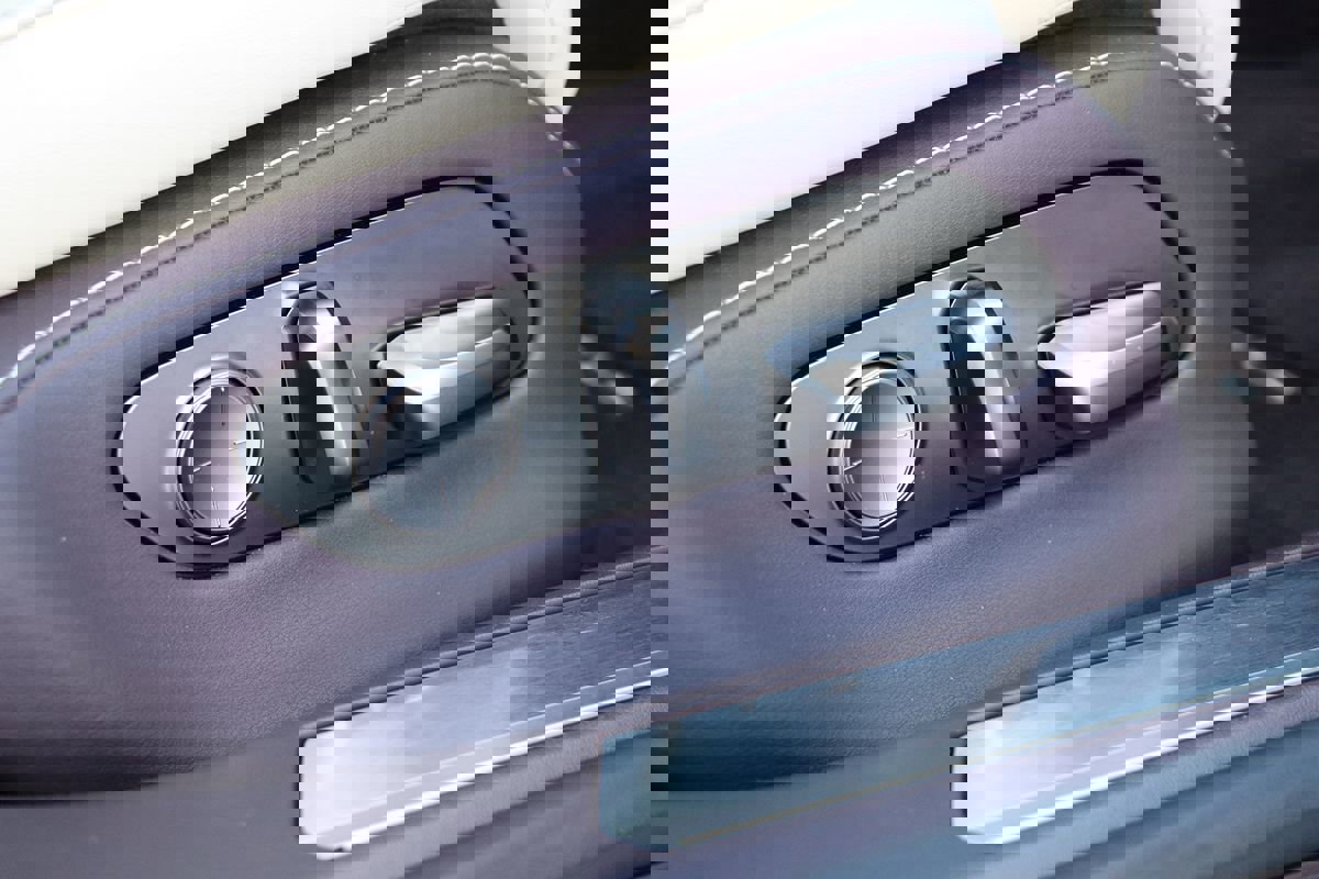 Used 2018 Lexus LS 500 w/ Interior Upgrade Package image 43