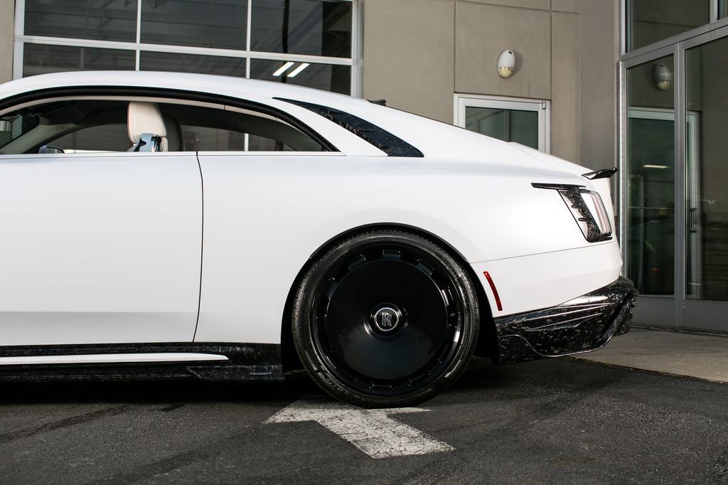 Used 2024 Rolls-Royce Spectre w/ Spectre Launch Package image 12