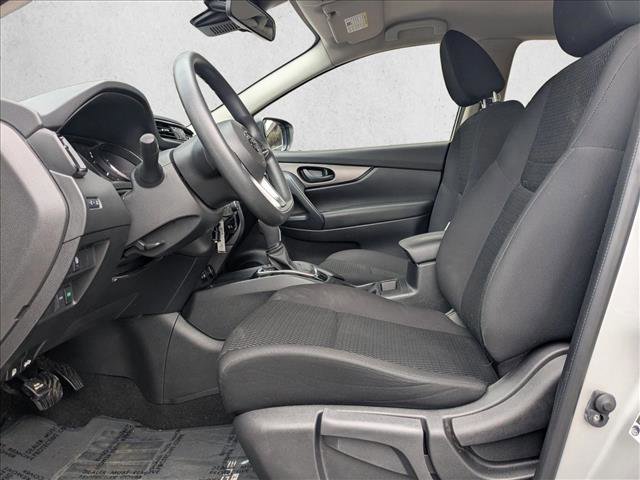 Used 2020 Nissan Rogue Sport S image 19