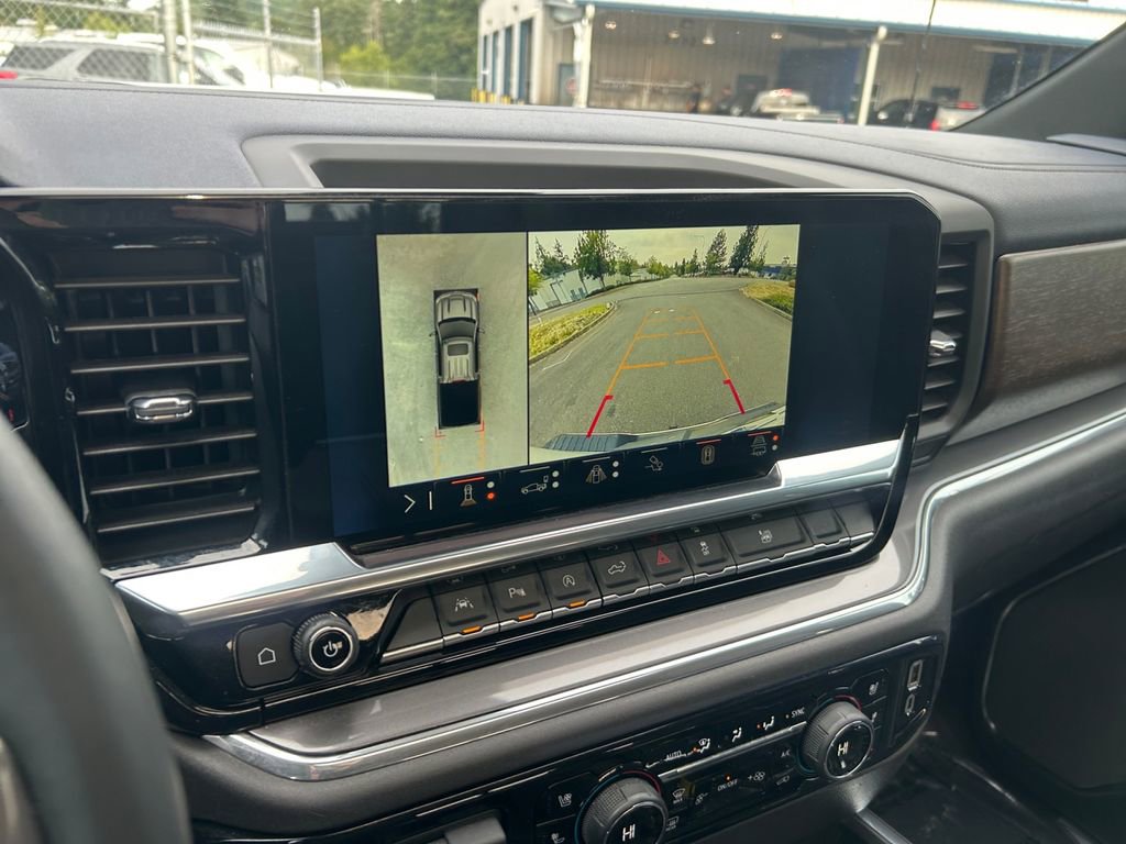 Used 2024 Chevrolet Silverado 1500 High Country w/ Technology Package image 19