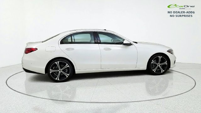 Used 2025 Mercedes-Benz C 300 Sedan image 9