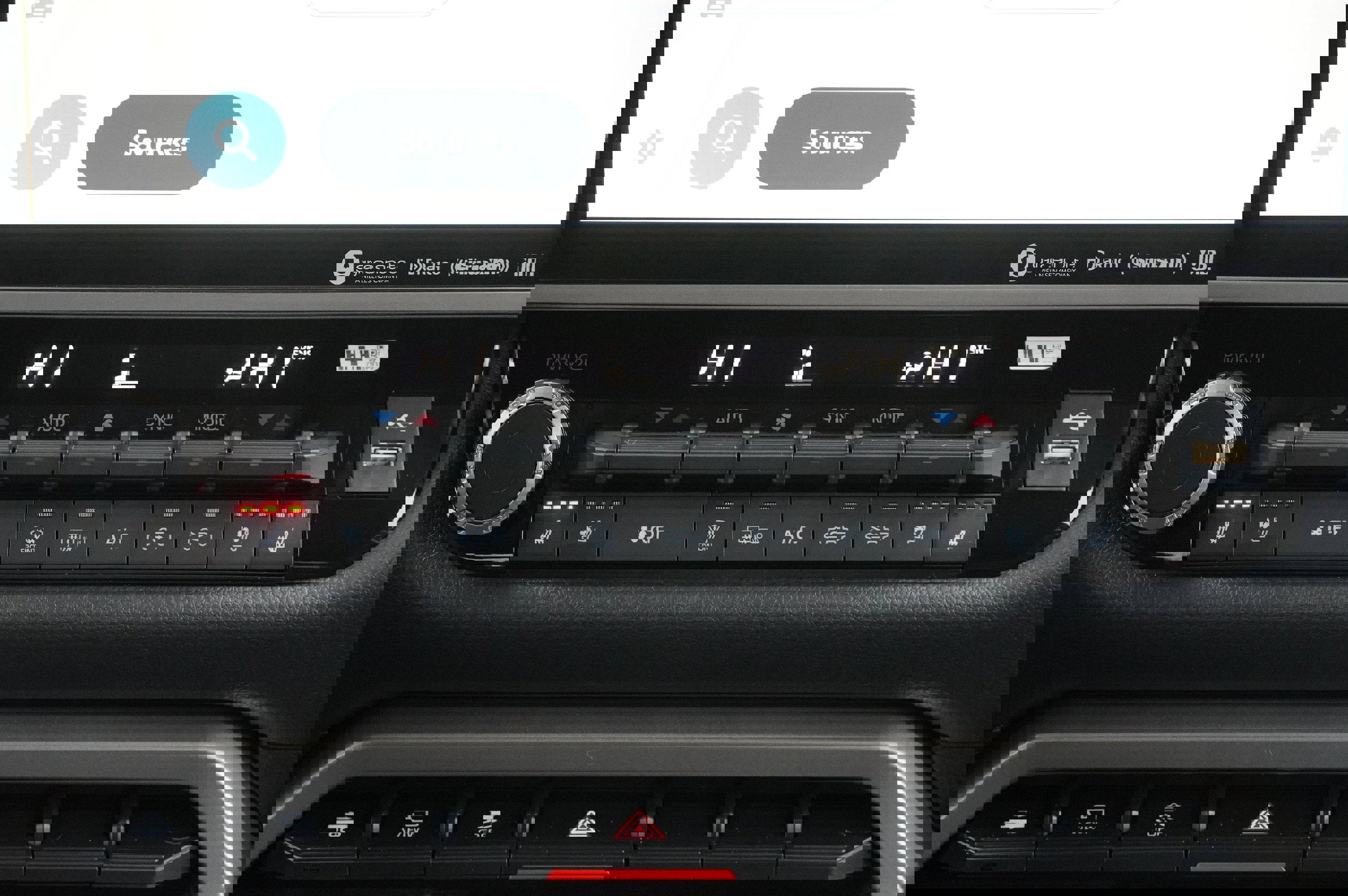 Used 2024 Toyota Tundra Limited image 35