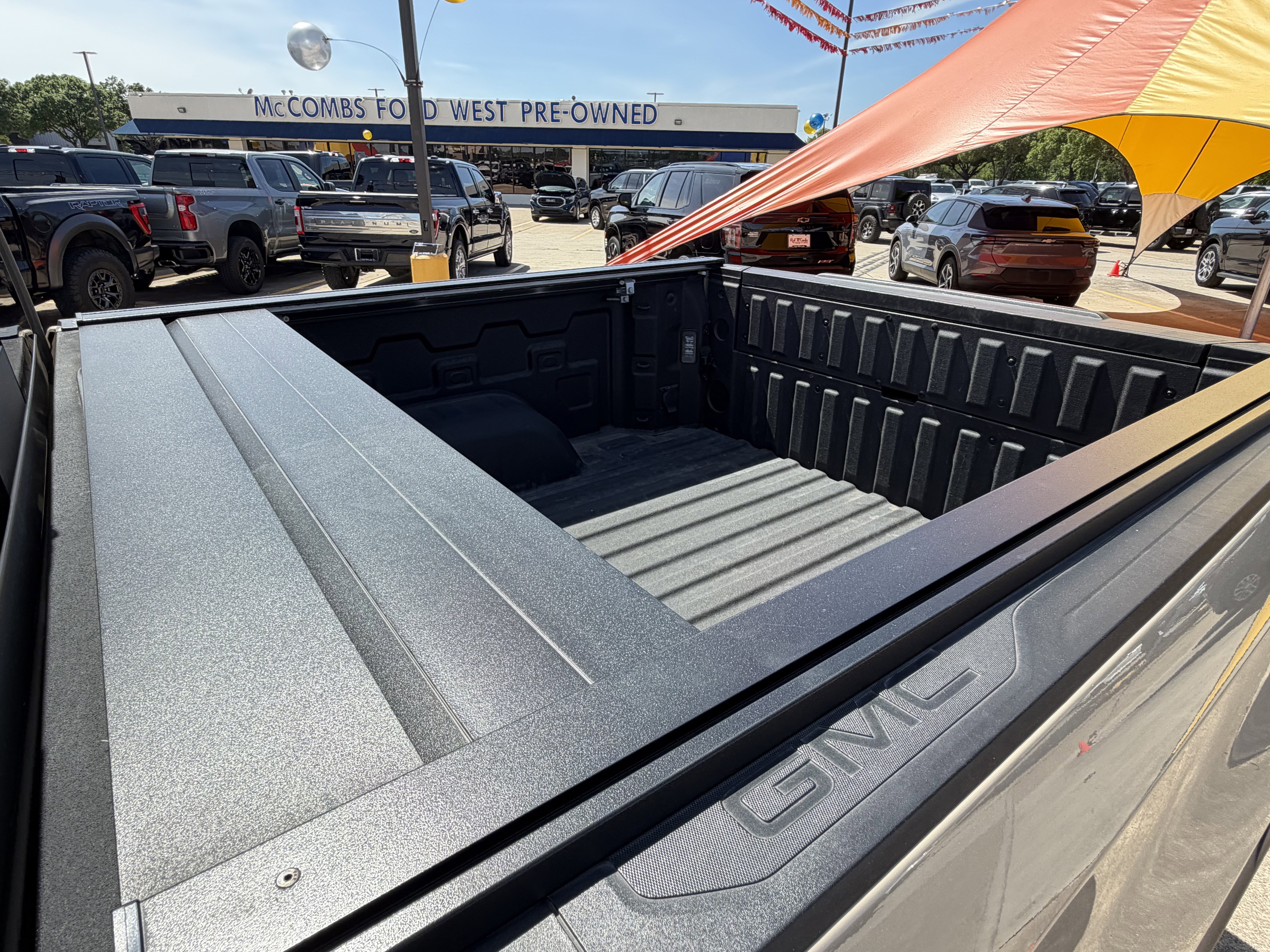 Used 2023 GMC Sierra 1500 AT4X AWD/4WD image 12