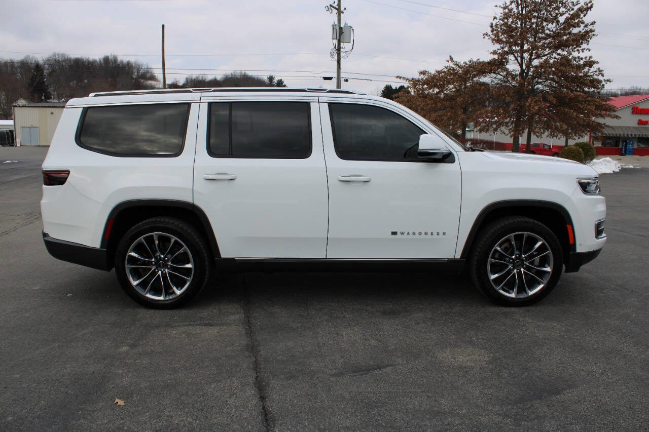 Used 2022 Jeep Wagoneer Series III w/ Premium Group I image 6