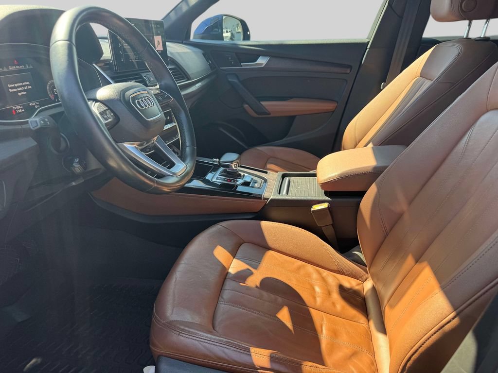 Used 2021 Audi Q5 2.0T Premium Plus w/ Premium Plus Package AWD/4WD image 12