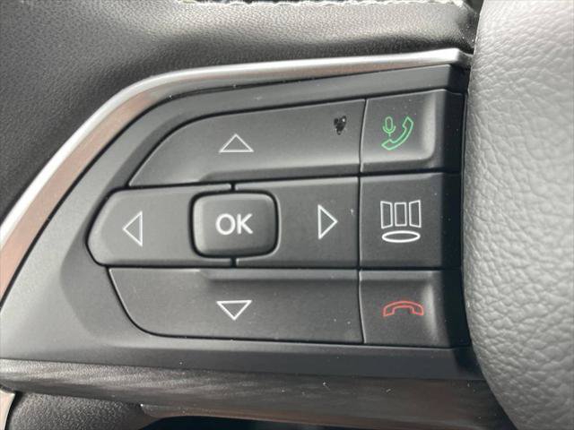 Certified 2026 Jeep Grand Cherokee Laredo RWD image 21