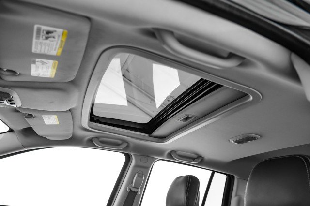 Used 2017 Jeep Compass High Altitude image 21