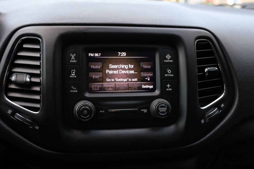 Used 2018 Jeep Compass Sport AWD/4WD image 35