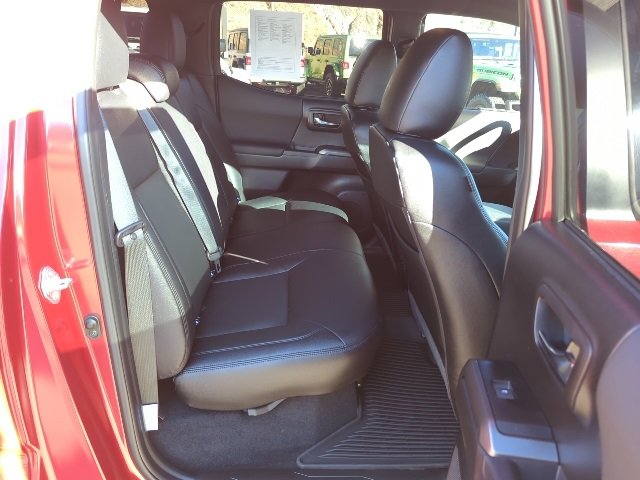 Used 2023 Toyota Tacoma TRD Off-Road image 21