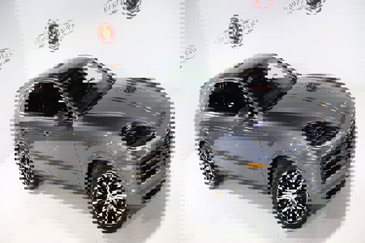 Used 2024 Porsche Cayenne image 84