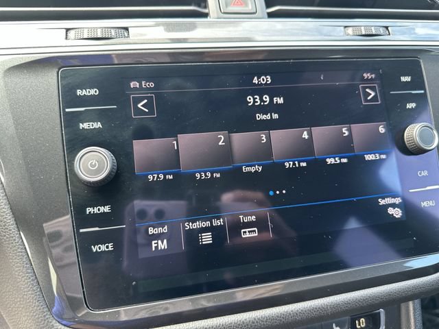 Used 2019 Volkswagen Tiguan SEL R-Line AWD/4WD image 16