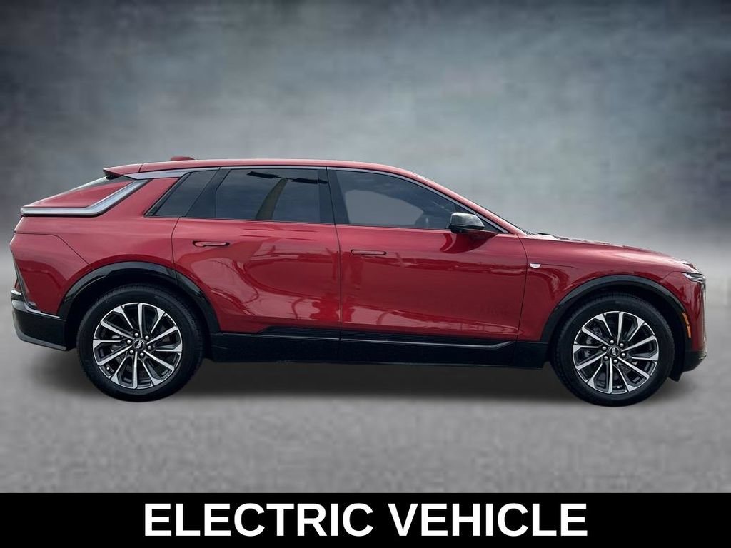 Used 2024 Cadillac Lyriq Sport RWD image 6