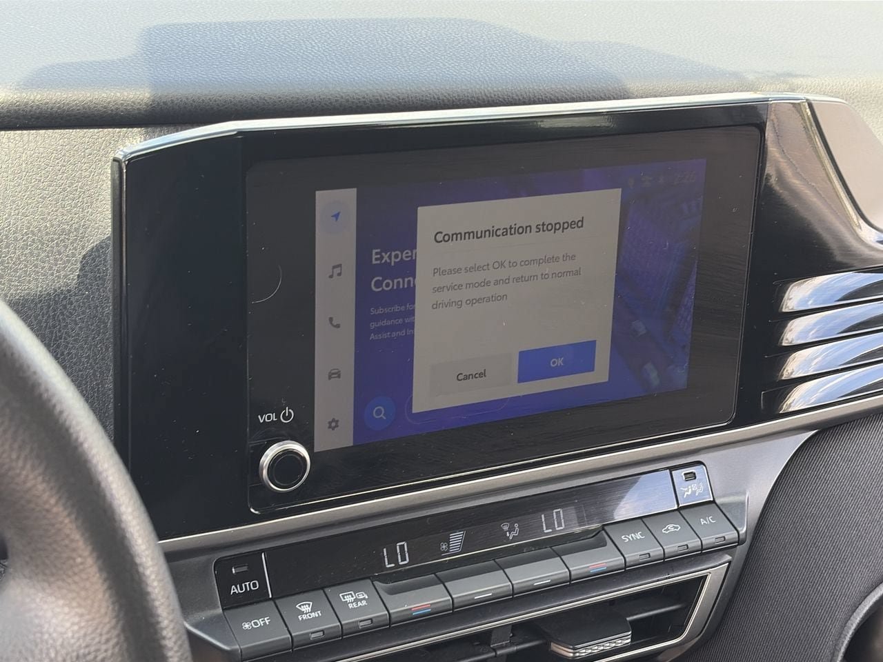 Used 2025 Toyota Camry LE FWD image 14