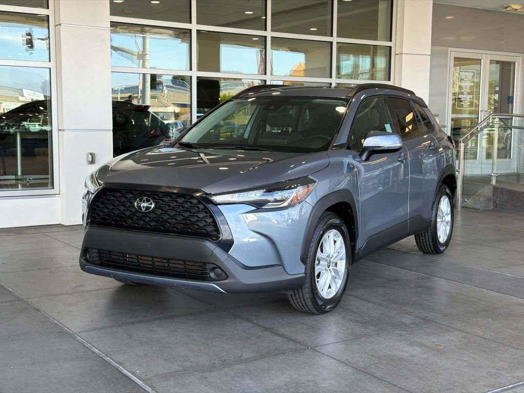 Certified 2022 Toyota Corolla Cross LE FWD image 2