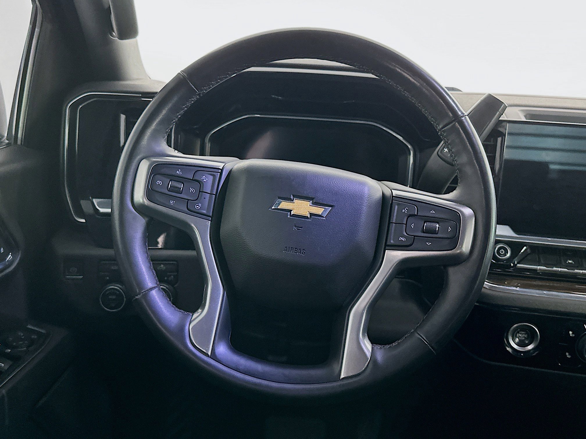 Used 2023 Chevrolet Silverado 1500 LT image 17