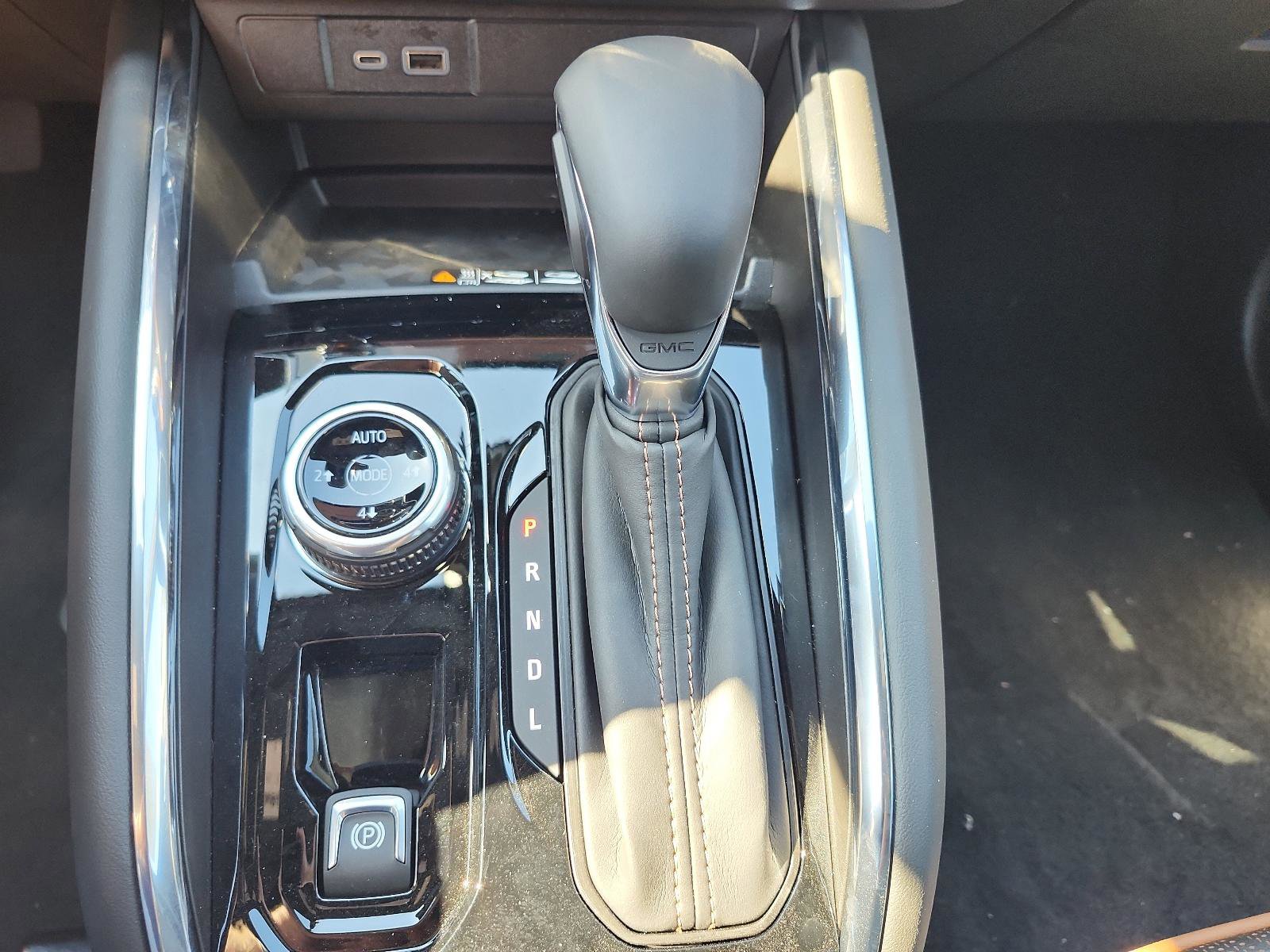 New 2025 GMC Canyon AT4 w/ Nightfall Edition image 16