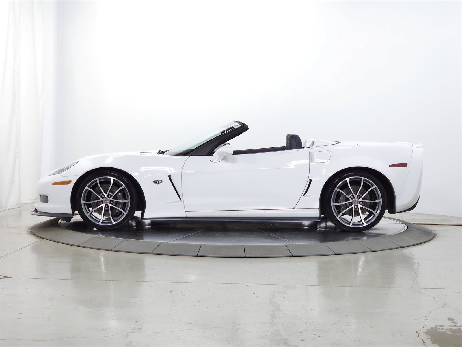 Used 2013 Chevrolet Corvette 427 w/ 1SC Preferred Equipment Group RWD image 5