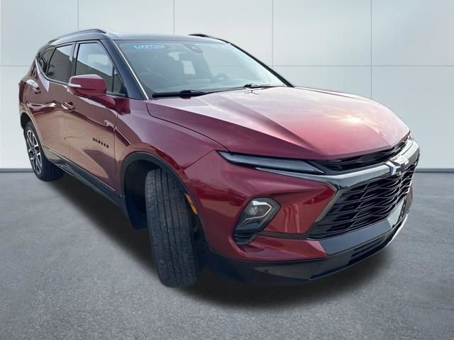 Used 2023 Chevrolet Blazer RS w/ Driver Confidence II Package image 8