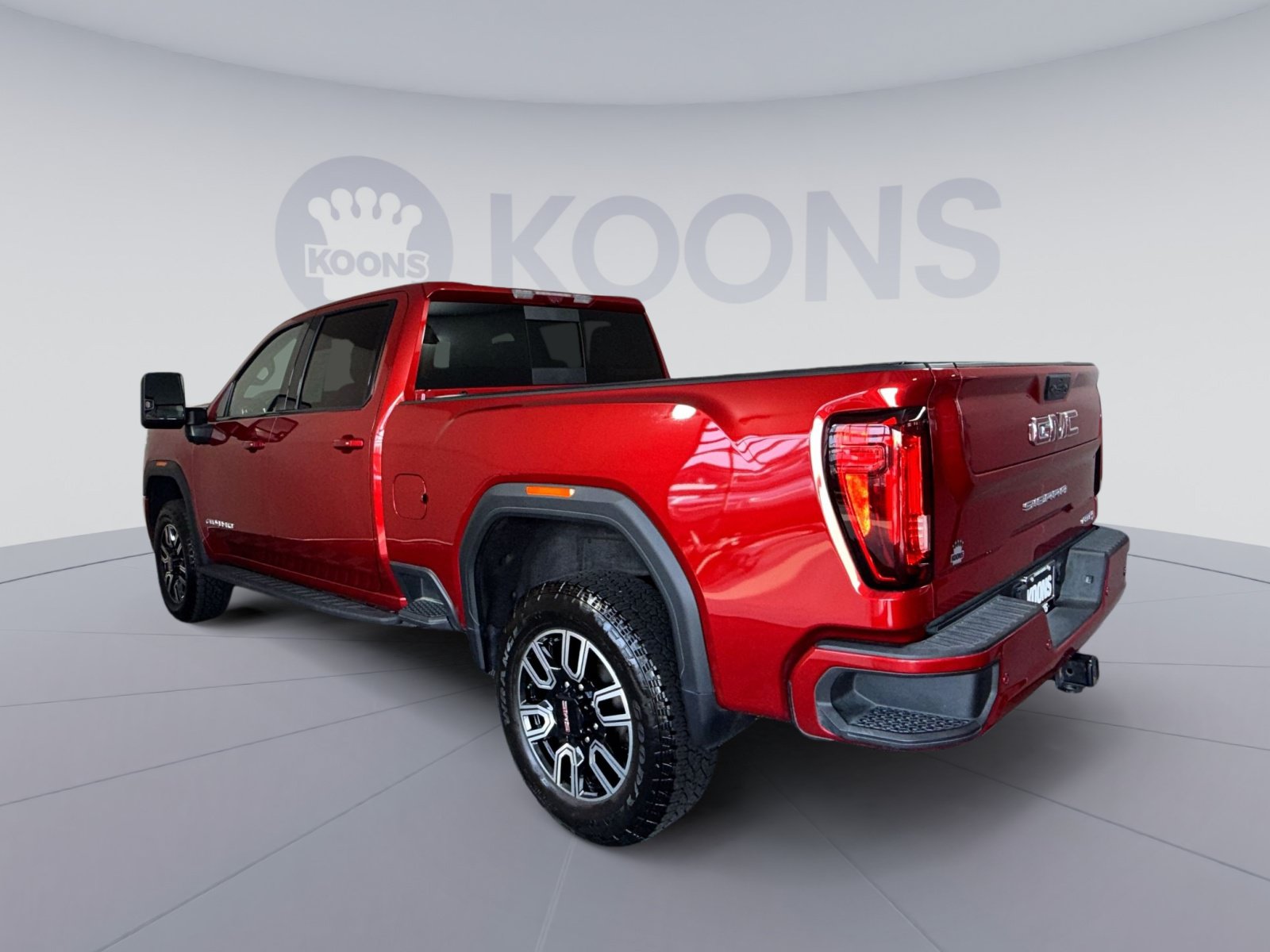 Used 2022 GMC Sierra 2500 AT4 w/ AT4 Premium Plus Package AWD/4WD image 4