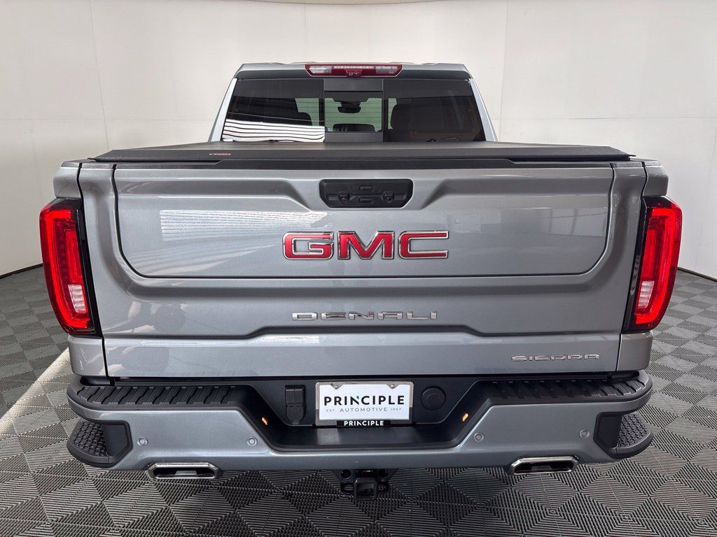 Used 2023 GMC Sierra 1500 Denali w/ Technology Package AWD/4WD image 6