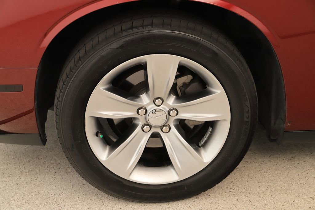 Used 2020 Dodge Challenger SXT image 30