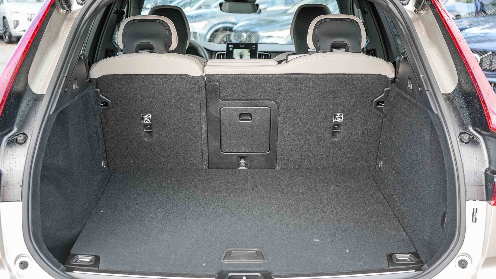New 2026 Volvo XC60 B5 Plus w/ Protection Package Premier AWD/4WD image 12