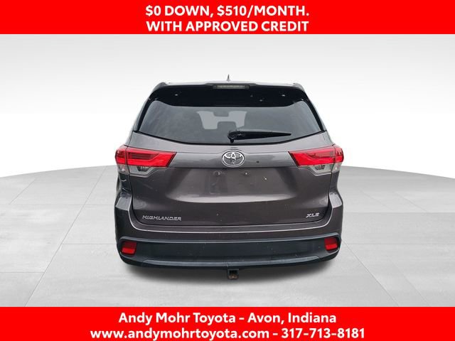 Used 2017 Toyota Highlander XLE FWD image 6