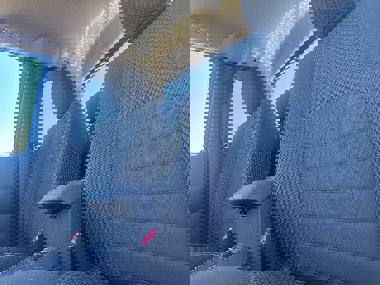 Used 2016 Nissan Frontier SV image 36