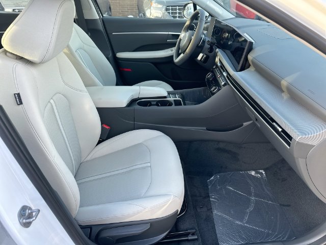 New 2026 Hyundai Sonata SEL FWD image 33