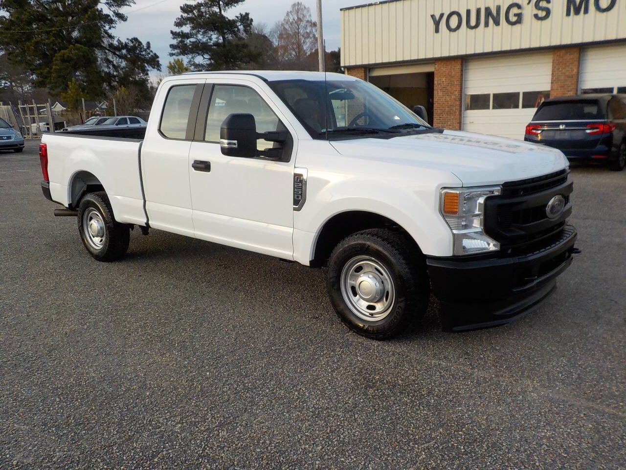 Used 2022 Ford F250 XL w/ Power Equipment Group image 8