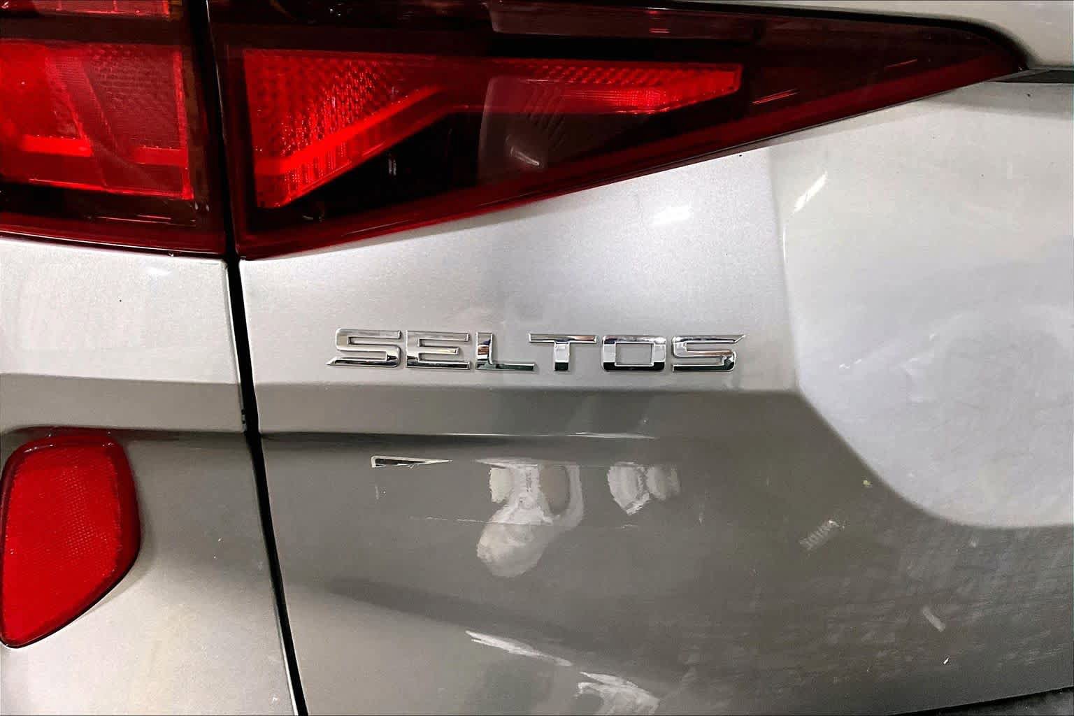 Used 2021 Kia Seltos LX AWD/4WD image 10