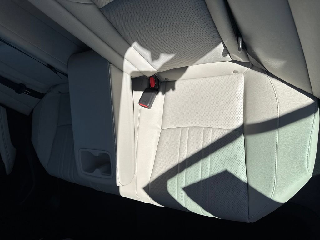 Used 2019 Honda Accord Touring image 11
