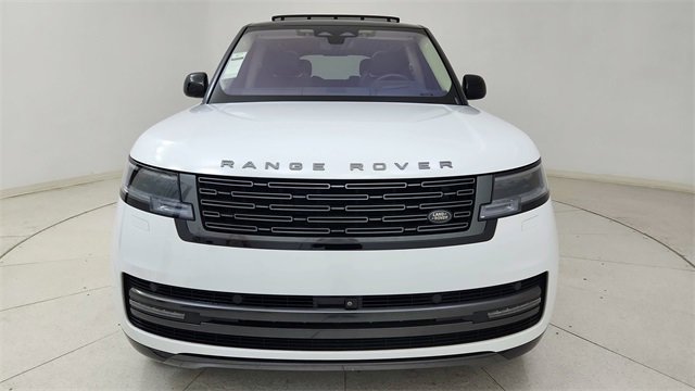 Used 2023 Land Rover Range Rover Long Wheelbase Autobiography image 2