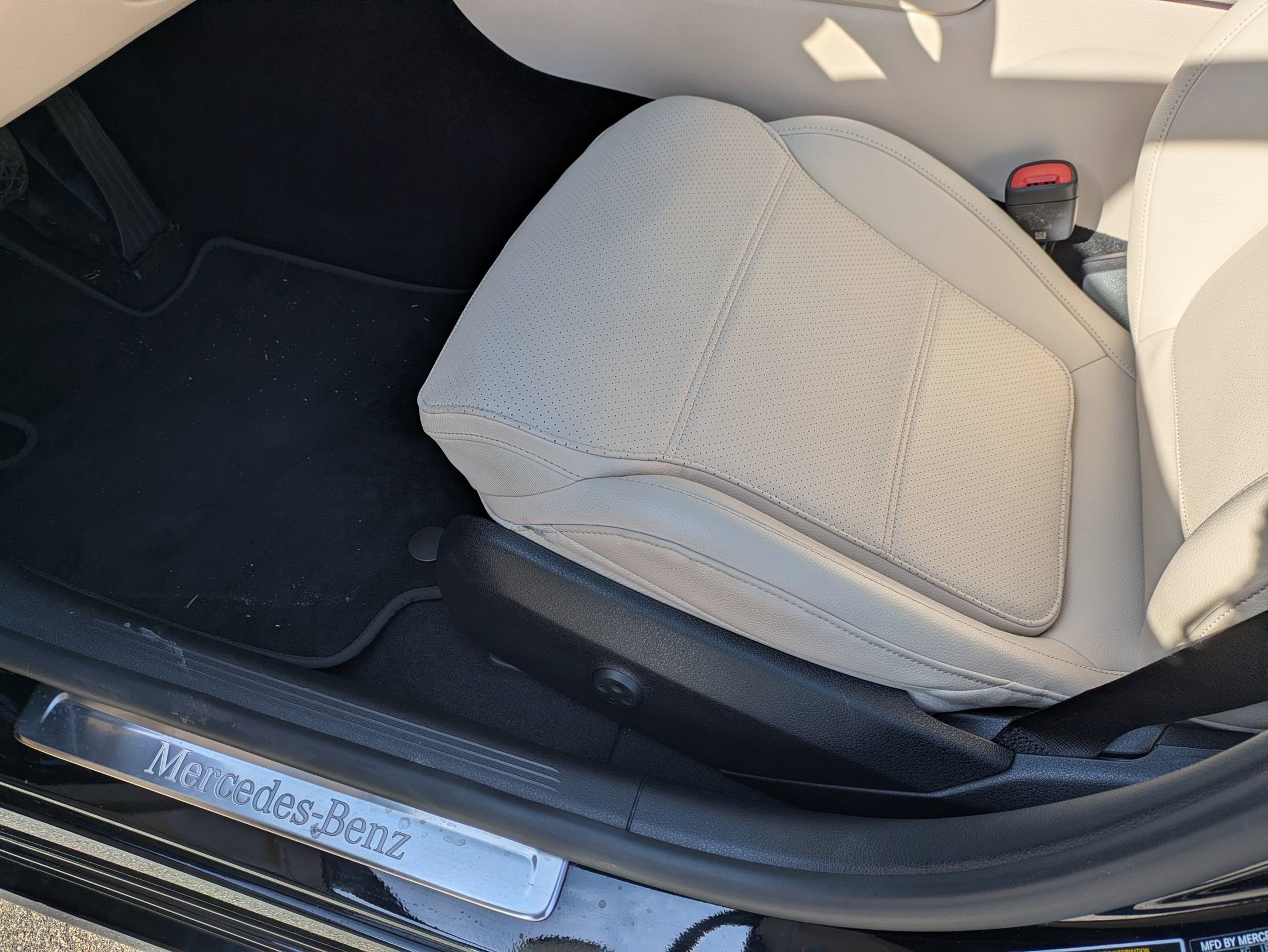 Used 2022 Mercedes-Benz C 300 Sedan image 13